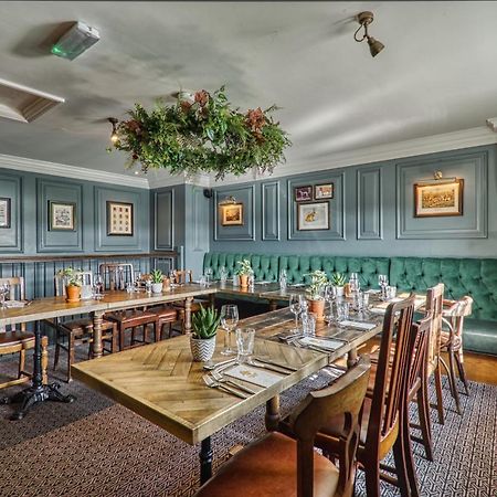 The Wellington Arms - Basingstoke-Reading Hotel Heckfield Bagian luar foto